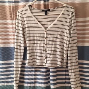 BLACK AND WHITE STRIPPED BUTTON UP LONG SLEEVE